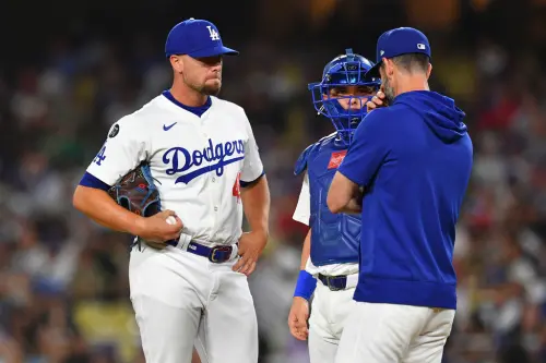 MLB／道奇牛棚失大火！寫下119年來最難堪紀錄　6：9遭費城人翻盤
