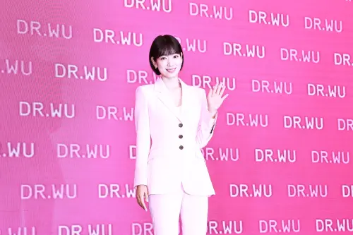 ▲35歲南韓演員朴信惠（如圖），已是一名母親，看起來仍像少女一樣青春。（圖／記者吳翊緁攝影）