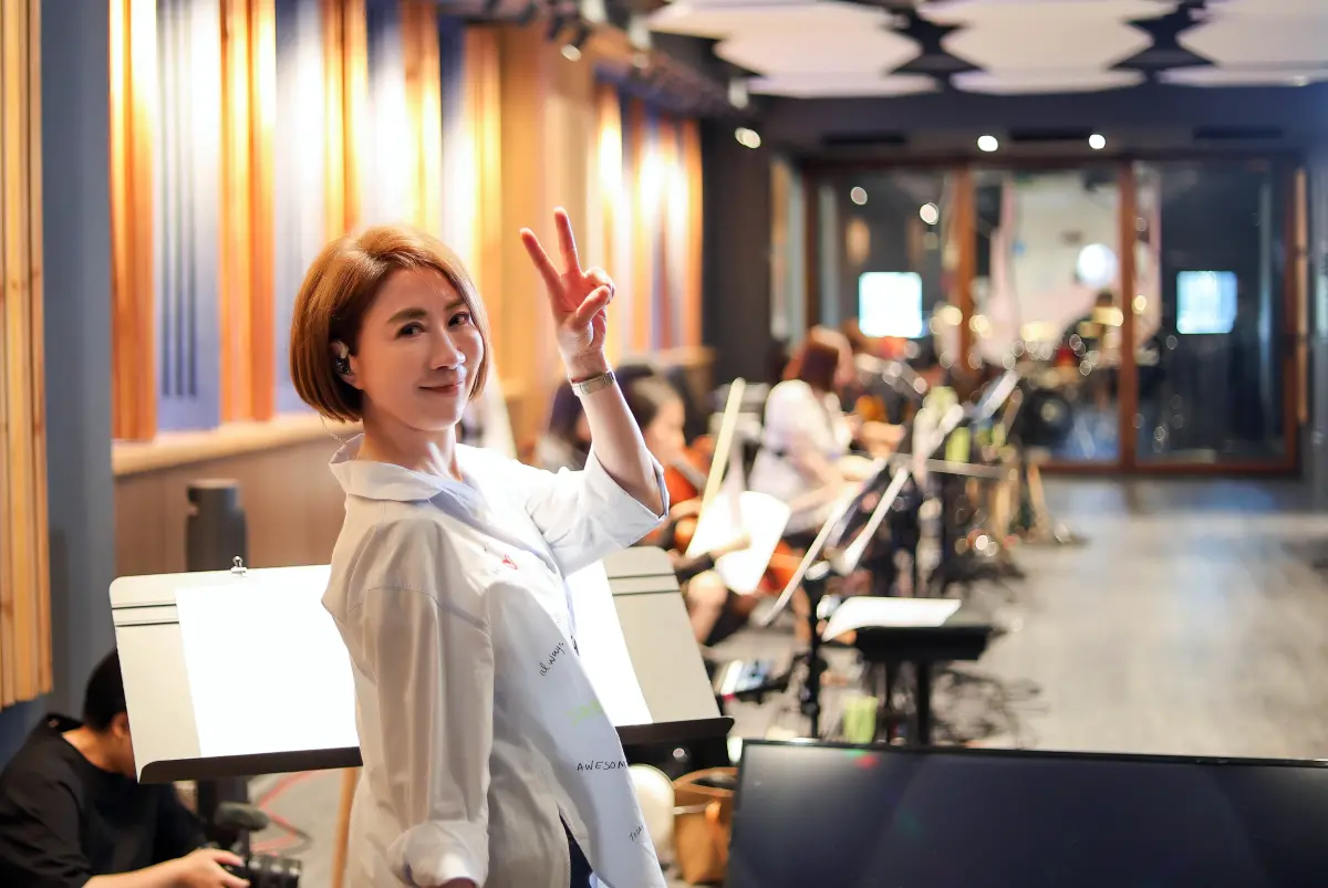 ▲歌手李翊君（如圖）出道38年，將首次登小巨蛋開唱，目前她積極對抗感冒病毒也認真運動，她表示唯獨只有節食很難。（圖／寬宏藝術提供）