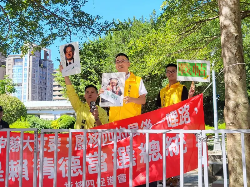 ▲新黨今（17）日前往民進黨部，要捍衛灣光復節，並下戰帖要求與徐國勇辯論。（圖／記者陳佩君攝，2025.09.10）