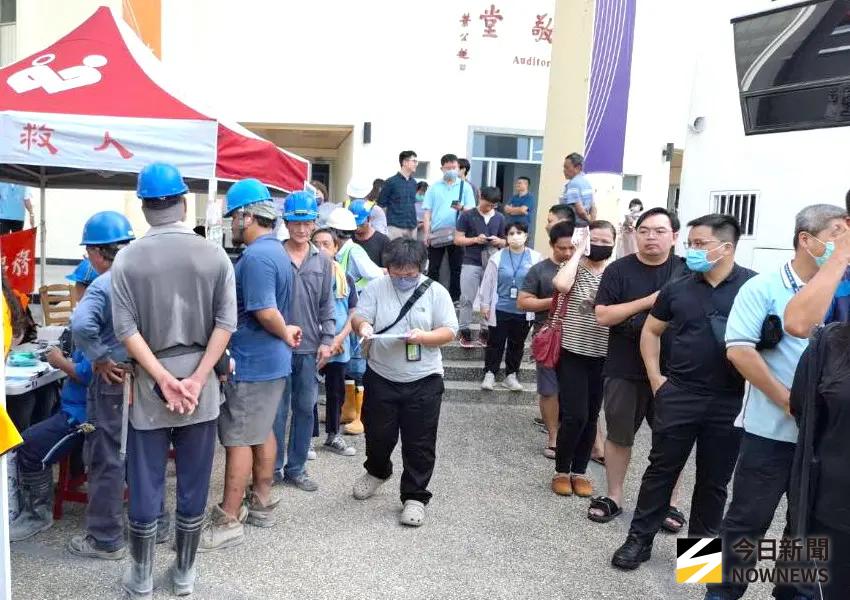 ▲經濟部產業園區管理局舉辦公益捐血活動，楠梓科技產業園區廠商鼓勵員工踴躍捐血。(圖／記者黃守作攝)