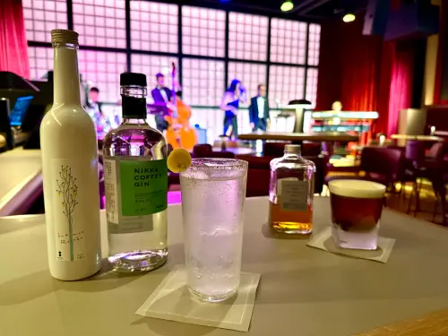 ▲Playback音樂酒吧打造音符與味蕾交織的調酒，把米津玄師、椎名林檎的歌都變成調酒。（圖／記者蕭涵云攝）