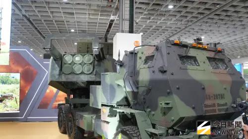 ▲海馬斯多管火箭系統發射車。（圖／記者呂炯昌攝）