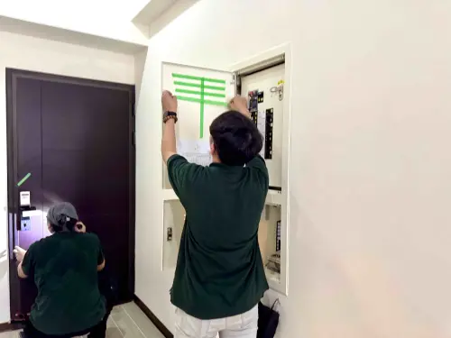 ▲功能性瑕疵如電箱迴路問題，須仰賴專業儀器檢測。（資料照／好日子科技驗屋提供）