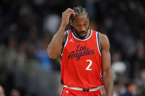 ▲根據美媒《Dallas Hoops Journal》記者Ashish Mathur的最新報導指出，快艇管理層並沒有重建的意願，甚至將雷納德（Kawhi Leonard）、哈登（James Harden）等球星都列為非賣品。（圖／美聯社／達志影像）