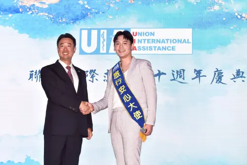 ▲盧學叡認「星光幫」斷聯楊宗緯！曾窮到剩237元　付不出媽醫藥費（圖／UIA提供）