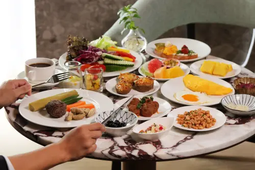 ▲國聯飯店也加碼「板石自助式早餐」買一送一優惠。（圖／國聯飯店提供 www.unitedhotel.com.tw）