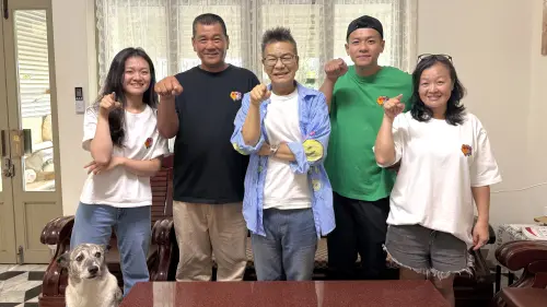 ▲沈玉琳擔任《誰來晚餐16》來賓拜訪回鄉務農的柏賢一家。（圖／公視提供）