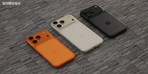 ▲三種顏色iPhone 17 Pro實體模樣，鍾文澤本人則是最喜歡銀色。（圖／YT@鍾文澤）