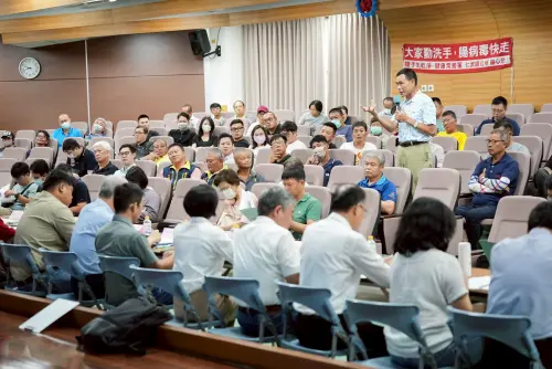 ▲與會業者也反映，大峽谷事件後續效應已導致多項工程工期延誤，恐危及公共安全與營運進度，呼籲中央加快盤整法規制度，盡速於高雄找出合法最終處理場。（圖／立委林岱樺辦公室提供）