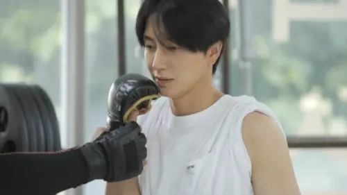 ▲利特直言自己是一個完全不社交的人，不是工作就是待在家裡。（圖／翻攝自TVCHOSUN）