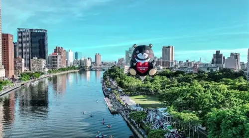 ▲一年一度的高雄秋季盛事「2025高雄愛‧月熱氣球」來了，其中愛河場次將於10月國慶日連假登場。（圖／高雄市觀光局提供）