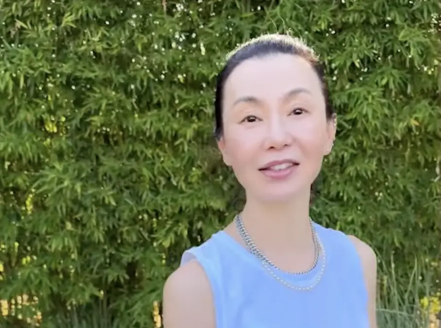 張曼玉情路屢受打擊性格大變！傳曾被騙千萬 名導驚曝女神不開心