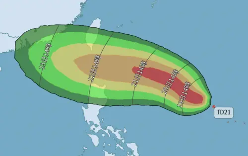 ▲樺加沙颱風路徑將往西靠近台灣，中央氣象署最快週末會發布海上警報。（圖／中央氣象署cwa.gov.tw）