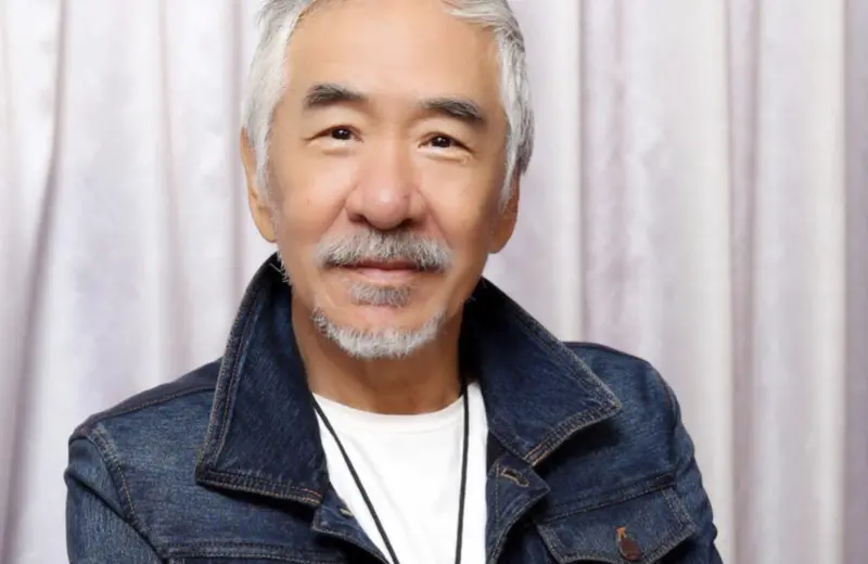 ▲81歲歌王孫情8年前離婚，他透露自己是淨身出戶，將所有家產都送給了前妻，其中也台北東區的13戶房產，坦言現在「什麼都沒有了。」（圖／孫情 痛苦歌王 臉書）