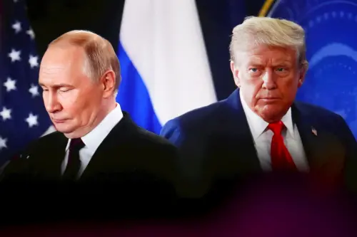 During his Alaska summit with Russian President Vladimir Putin, Donald Trump compared the situation in the Taiwan Strait to the war in Ukraine. (Shutterstock)
