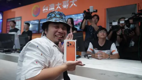 ▲台灣大哥大iPhone 17首賣。（圖／NOWNEWS攝影中心）