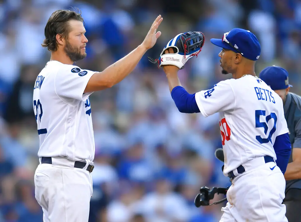 ▲克蕭今日宣佈退休，道奇隊中的MVP強打貝茲（Mookie Betts）在賽前受訪時對此深情表示，克蕭對他而言不僅是隊友，更是作為一名選手、一個人都極其特別的存在。（圖／美聯社／達志影像）