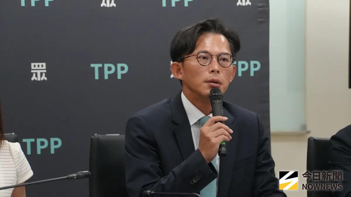 [討論] 新聞直指國昌給薪水欸