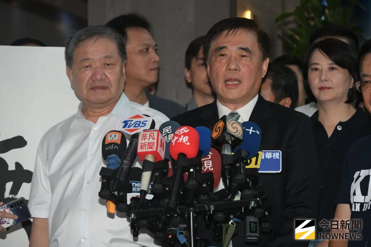 ▲前台北市長郝龍斌登記參選國民黨主席。（圖／記者林調遜攝，2025.09.19）