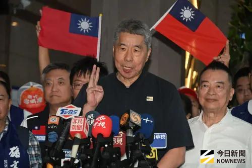 張亞中不爽嗆聲「朱傅集團2.0」　郝龍斌：攻擊黨同志不是好現象
