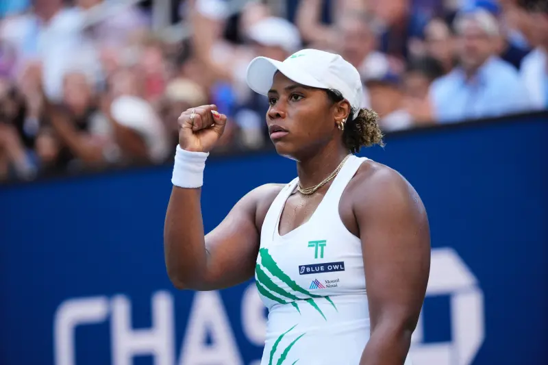 ▲美國網球好手湯森（Taylor Townsend），近日到中國參加金恩盃（Billie Jean King Cup）不料卻因為食物惹議，16日晚間他在個人社群中發布影片，稱飯店自助餐的中國菜是什麼鬼東西？引發爭議。（圖／美聯社／達志影像）