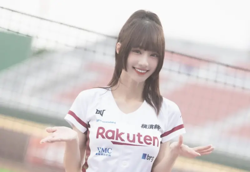 ▲嘎琳（如圖）因捲入富商小三風波，合約到期就會退出啦啦隊圈，不過本月的應援她全都請假，就連一日店長活動也不做了，去意堅決。（圖／翻攝自IG@54lin._.a）