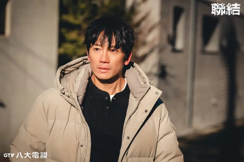 ▲池晟在宣傳《聯結》時，大方放閃老婆李寶英，笑翻同劇演員們。（圖／八大）