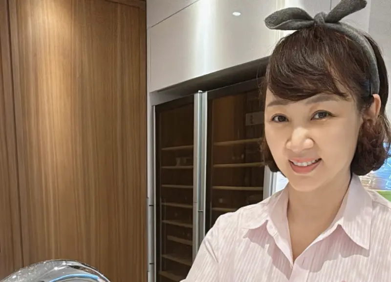 ▲53歲的藝人郁方在臉書為「剴剴案」發聲，為了不要再有類似案件發生，她正在考慮成為寄養家庭，希望以後：「能救一個是一個。」（圖／好門媳婦的秘密生活郁小方 臉書）