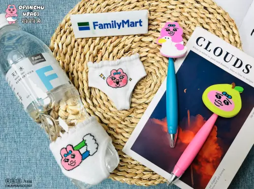 ▲全家聯名日本前五大人氣IP的「褲褲兔」，攜手推出褲褲造型聯名寶特瓶套。（圖／全家提供）