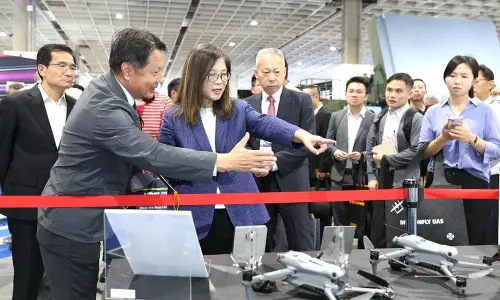 ▲海洋委員會主任委員管碧玲參與台北國際航太及國防工業展。(圖／海洋委員會提供)