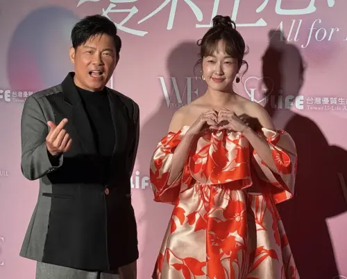 ▲曾國城（左）與巴鈺一起出席慈善晚會，曾國城還想再瘦一點點，巴鈺覺得不用，讓他聽了大樂。（圖／記者蘇詠智攝）