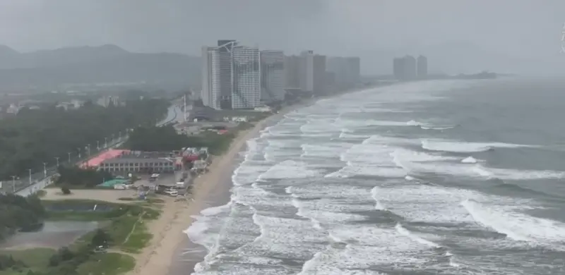 ▲米塔颱風19日下午登陸中國廣東汕尾。（圖／翻攝自新華社）