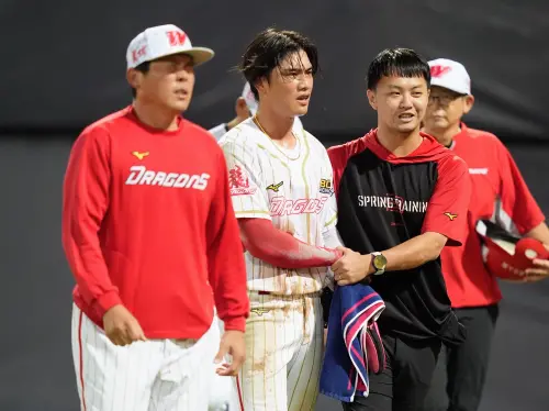 影／曾聖安搶攻本壘導致手指變形緊急送醫　葉總面露不妙表情
