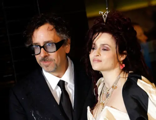 ▲提姆波頓（左）曾和英國女星海倫娜寶漢卡特（右）交往10多年，也生了一雙子女，卻還是分手收場。（圖／美聯社／達志影像）