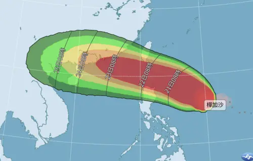樺加沙颱風轉中颱！氣象署：明天海陸警報齊發、強度恐還會再增加
