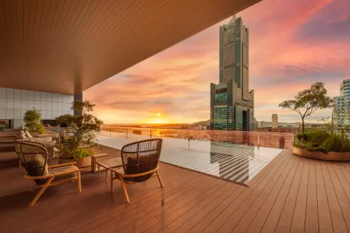 高雄星級飯店周年慶！送iPhone 17、抽總套　吃到飽餐廳第3人5折
