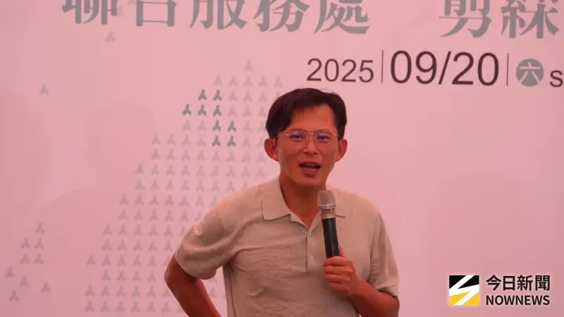 ▲《鏡報》爆料民眾黨主席黃國昌組狗仔集團，鎖定跟拍綠營人士。（圖／記者呂炯昌攝）