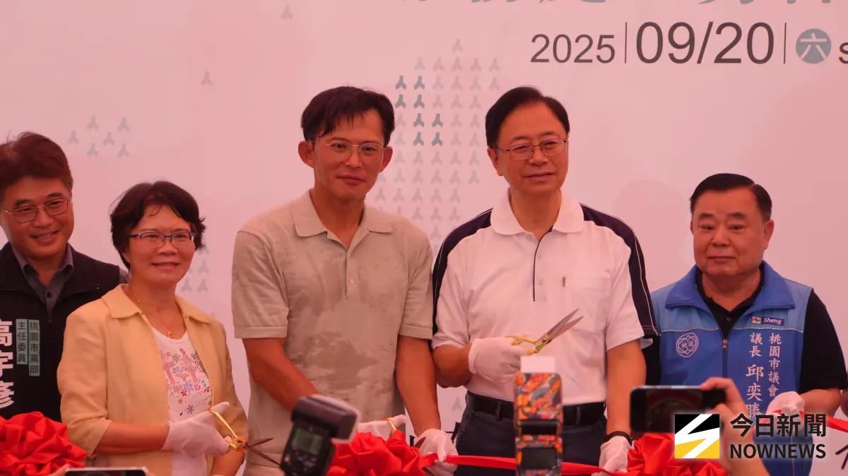 ▲台灣民眾黨不分區立委劉書彬與台灣民眾黨桃園市黨部聯合服務處成立，民眾黨主席黃國昌（左三）與桃園市長張善政（右二）出席。（圖／記者呂炯昌攝，2025.09.20）