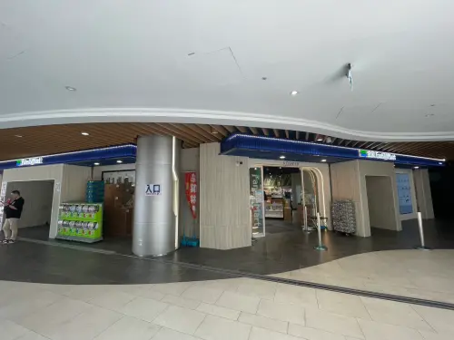 ▲大巨蛋B1全家便利商店人潮也相對較少。（圖／記者林子翔攝）