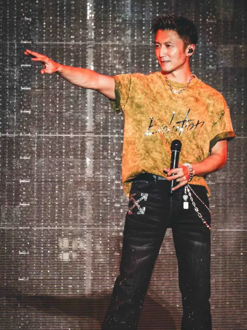 ▲謝霆鋒提到自己剛出道時， 因為叛逆的形象以及星二代身分，時常飽受噓聲。（圖／翻攝自謝霆鋒微博）