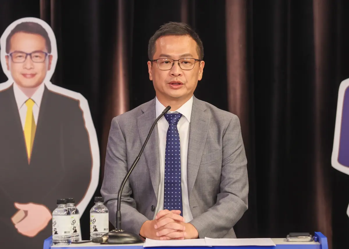 ▲國民黨主席候選人、藍委羅智強說，至少請9家公司做民調。（圖／中國時報提供）