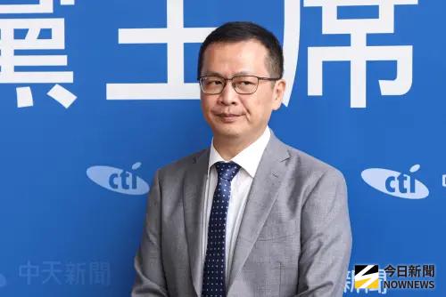 李鴻源犀利問「為何年輕人不喜藍營」？羅智強點2人：他們喜歡啊
