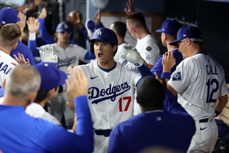 ▲大谷翔平轟逆轉3分砲、貝茲背靠背開轟，道奇確定連續13年打進季後賽，追平洋基紀錄，在歷史上僅次於勇士16年壯舉。（圖／路透／達志影像）