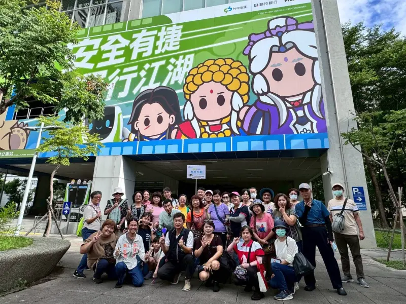 ▲南屯區豐樂里里民參訪台中捷運豐樂公園站(圖／中捷公司提供2025.9. 20)