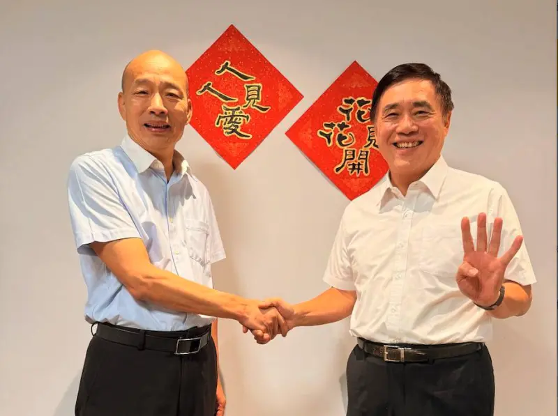 ▲國民黨主席候選人、台北市前市長郝龍斌20日拜會立法院長韓國瑜，韓國瑜祝郝龍斌心想事成。（圖／郝龍斌辦公室提供）