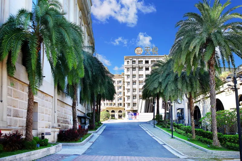 ▲義大開發今年全年營收可望突破50億元大關。（圖╱取自義大世界購物廣場官網）