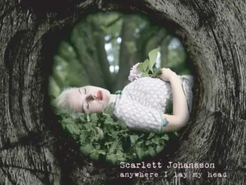 ▲史嘉蕾喬韓森首張個人專輯的曲風選擇並不走流行通俗路線，封面設計也很有獨特感。（圖／摘自Amazon）