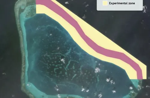 菲律賓海巡船孤身對峙22艘中國艦　黃岩島主權爭議恐再升溫
