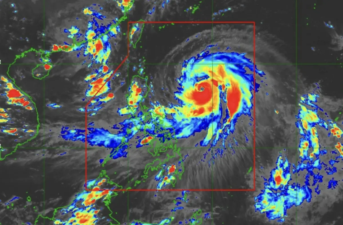 ▲菲律賓氣象局指出，樺加沙颱風持續在菲律賓海增強，呂宋多地已進入一號風號警戒。（圖／翻攝自菲律賓氣象局PAGASA）